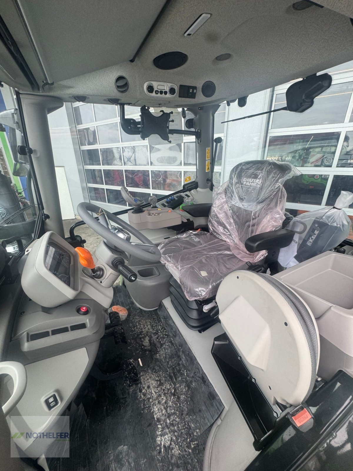 Traktor типа Deutz-Fahr 6135 C TTV, Neumaschine в Pforzen (Фотография 16)