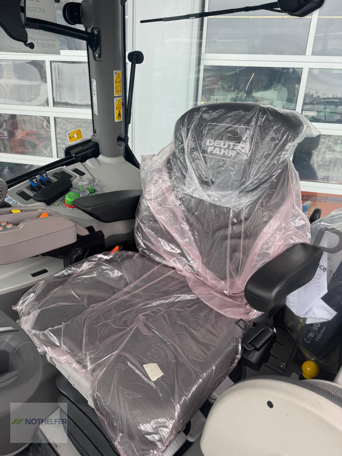 Traktor типа Deutz-Fahr 6135 C TTV, Neumaschine в Pforzen (Фотография 17)