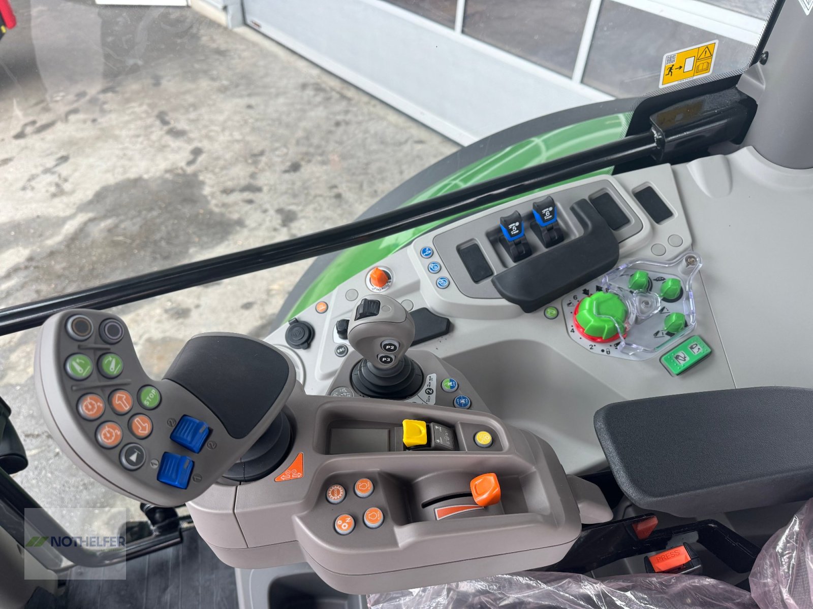 Traktor типа Deutz-Fahr 6135 C TTV, Neumaschine в Pforzen (Фотография 19)