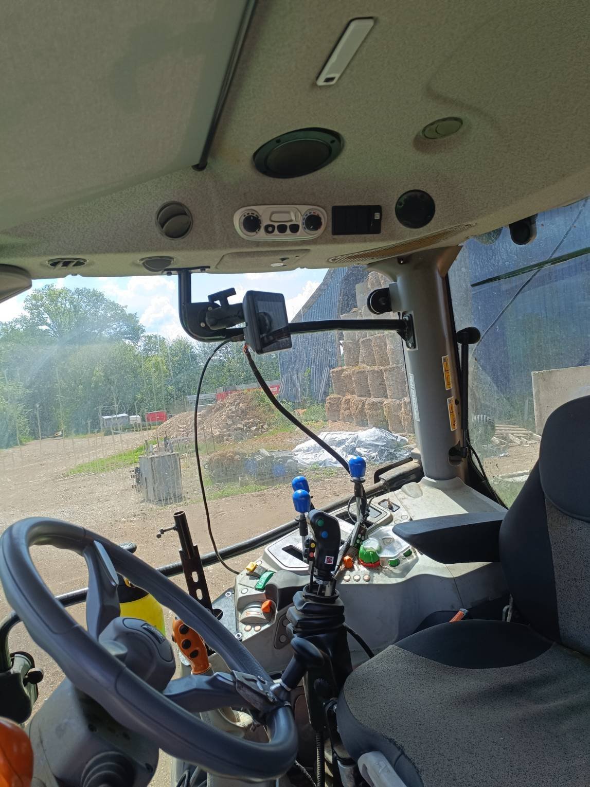 Traktor типа Deutz-Fahr 6.135 c, Gebrauchtmaschine в Le Horps (Фотография 9)