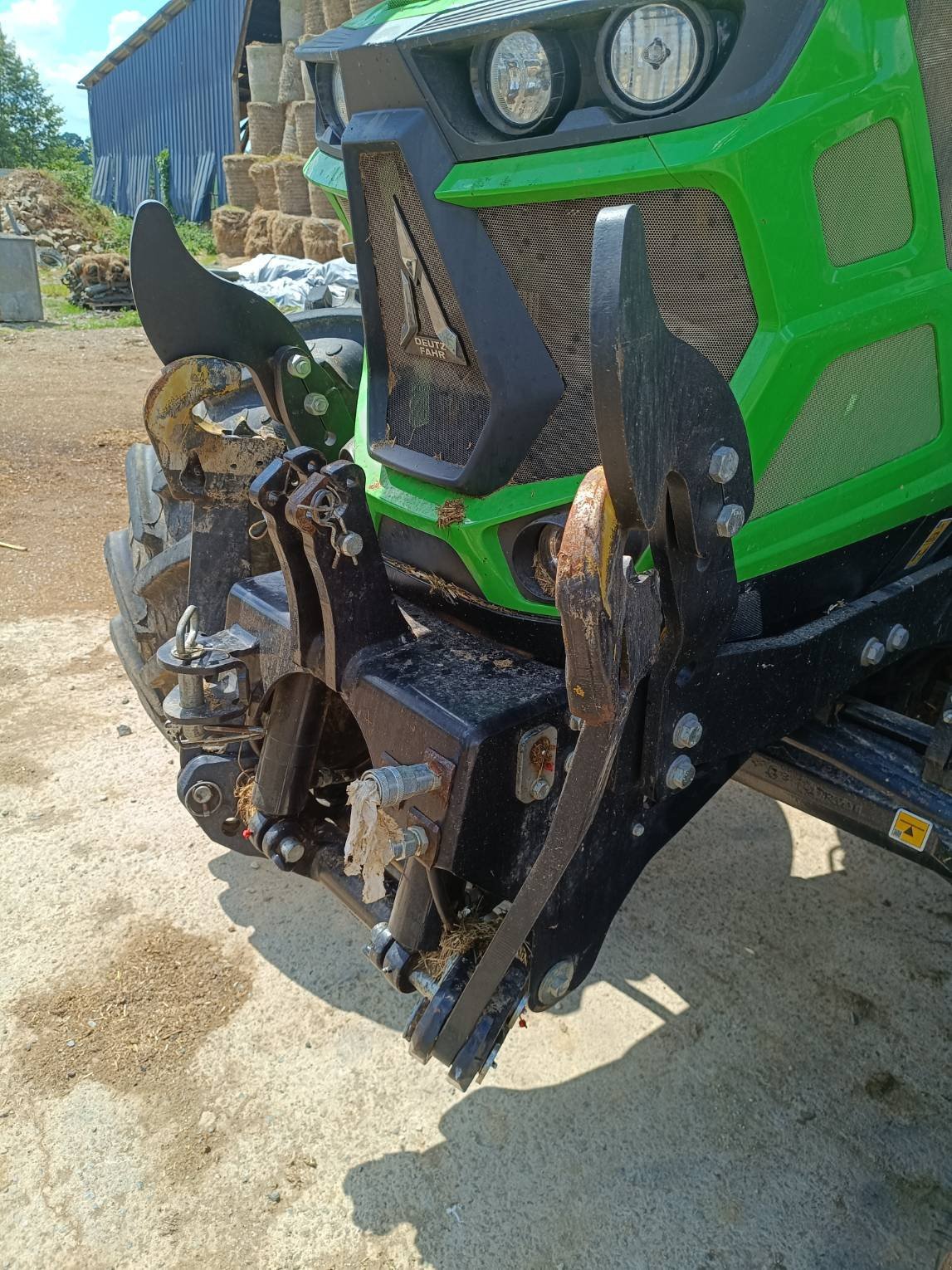 Traktor typu Deutz-Fahr 6.135 c, Gebrauchtmaschine v Le Horps (Obrázek 3)