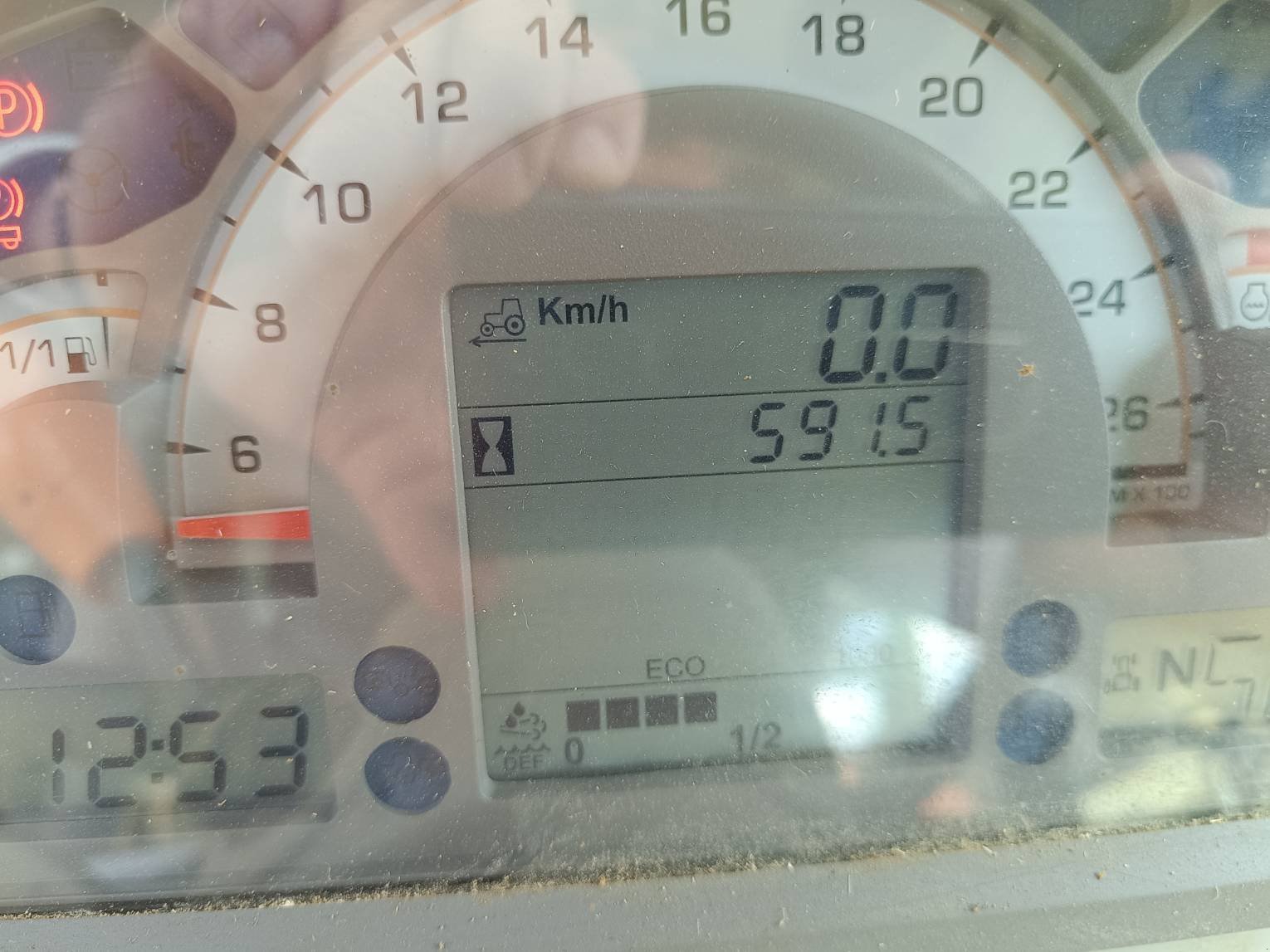 Traktor typu Deutz-Fahr 6.135 c, Gebrauchtmaschine v Le Horps (Obrázek 9)