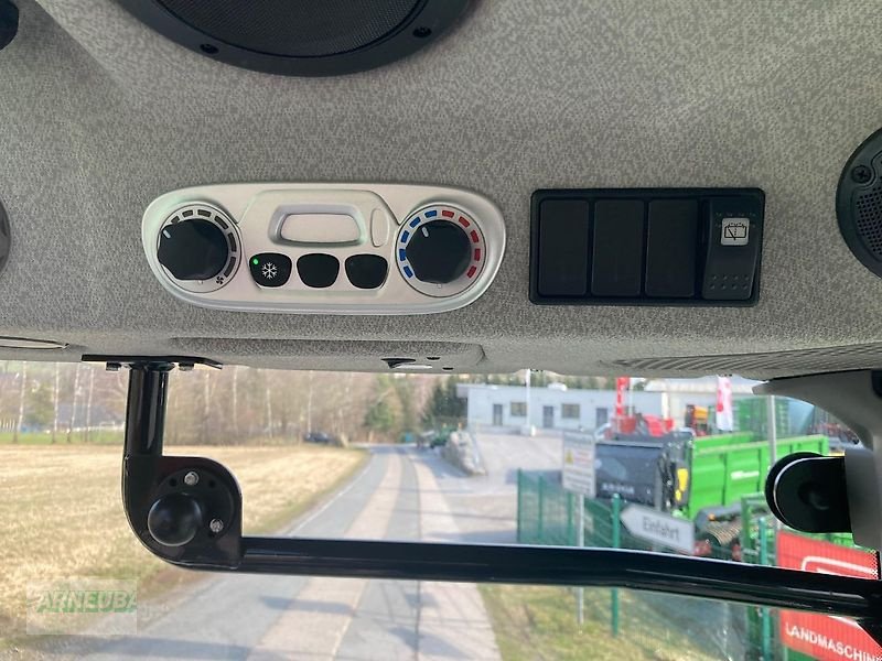 Traktor des Typs Deutz-Fahr 6135C, Neumaschine in Schlettau (Bild 10)