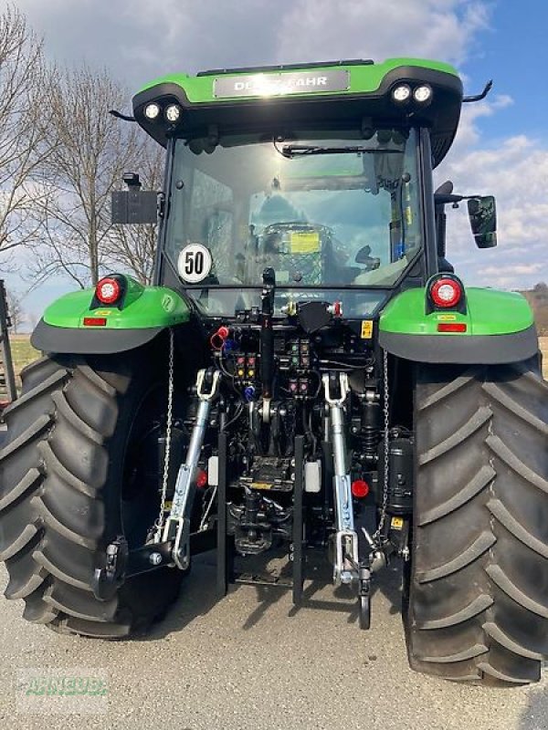Traktor des Typs Deutz-Fahr 6135C, Neumaschine in Schlettau (Bild 5)