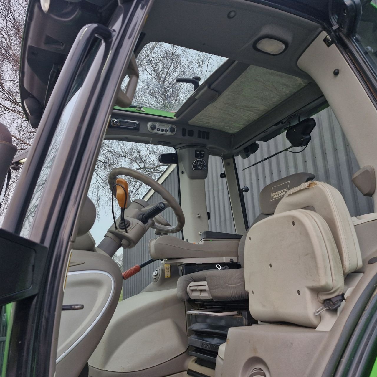 Traktor типа Deutz-Fahr 6140 TTV, Gebrauchtmaschine в Daarle (Фотография 5)