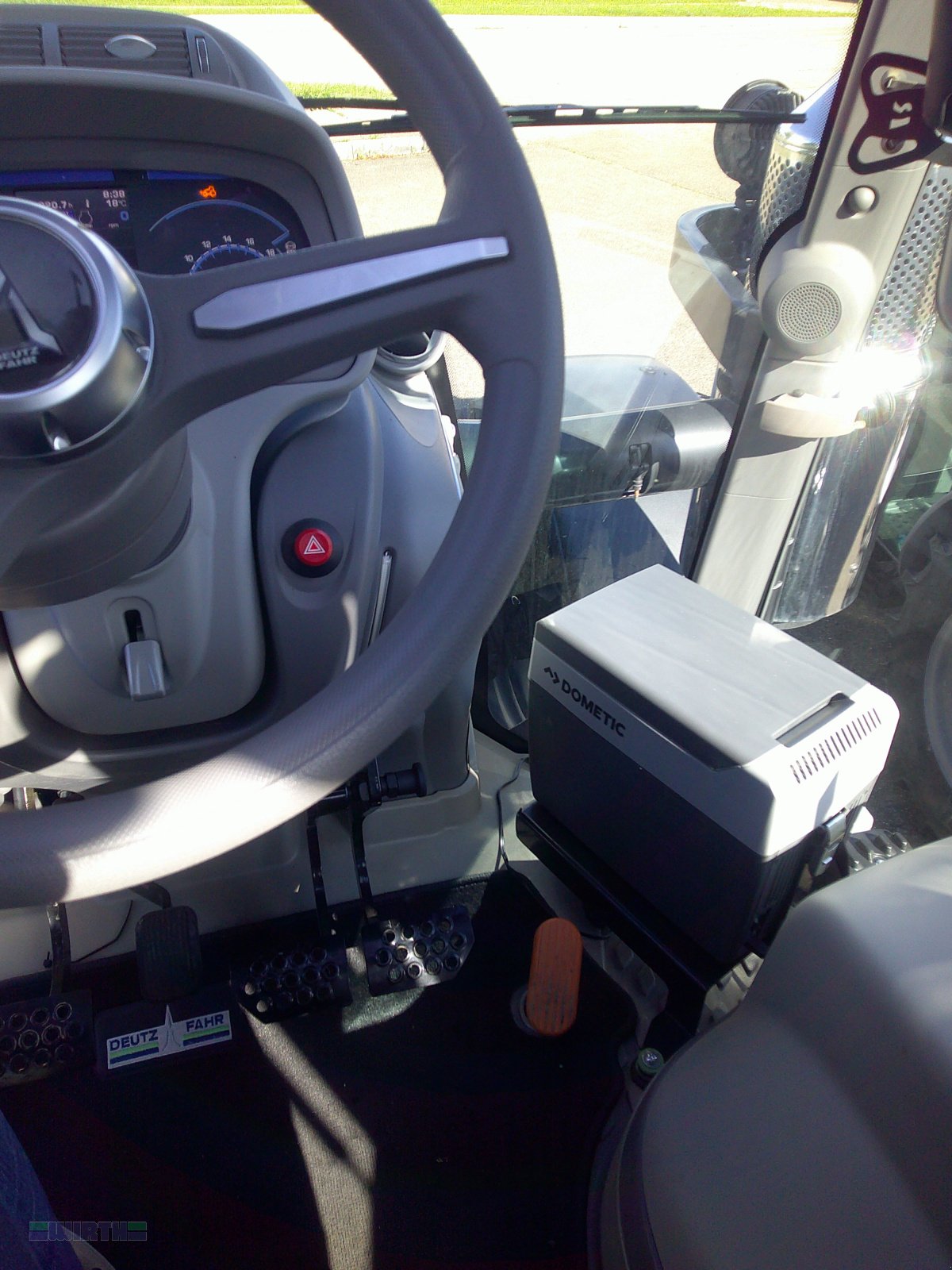 Traktor typu Deutz-Fahr 6140.4 TTV "Vorführer", Neumaschine v Buchdorf (Obrázek 13)