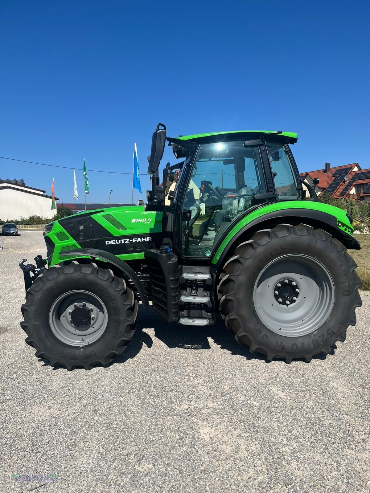 Traktor типа Deutz-Fahr 6140.4 TTV "Vorführschlepper Dezemberaktion 15.000,00 Euro sparen", Neumaschine в Buchdorf (Фотография 4)