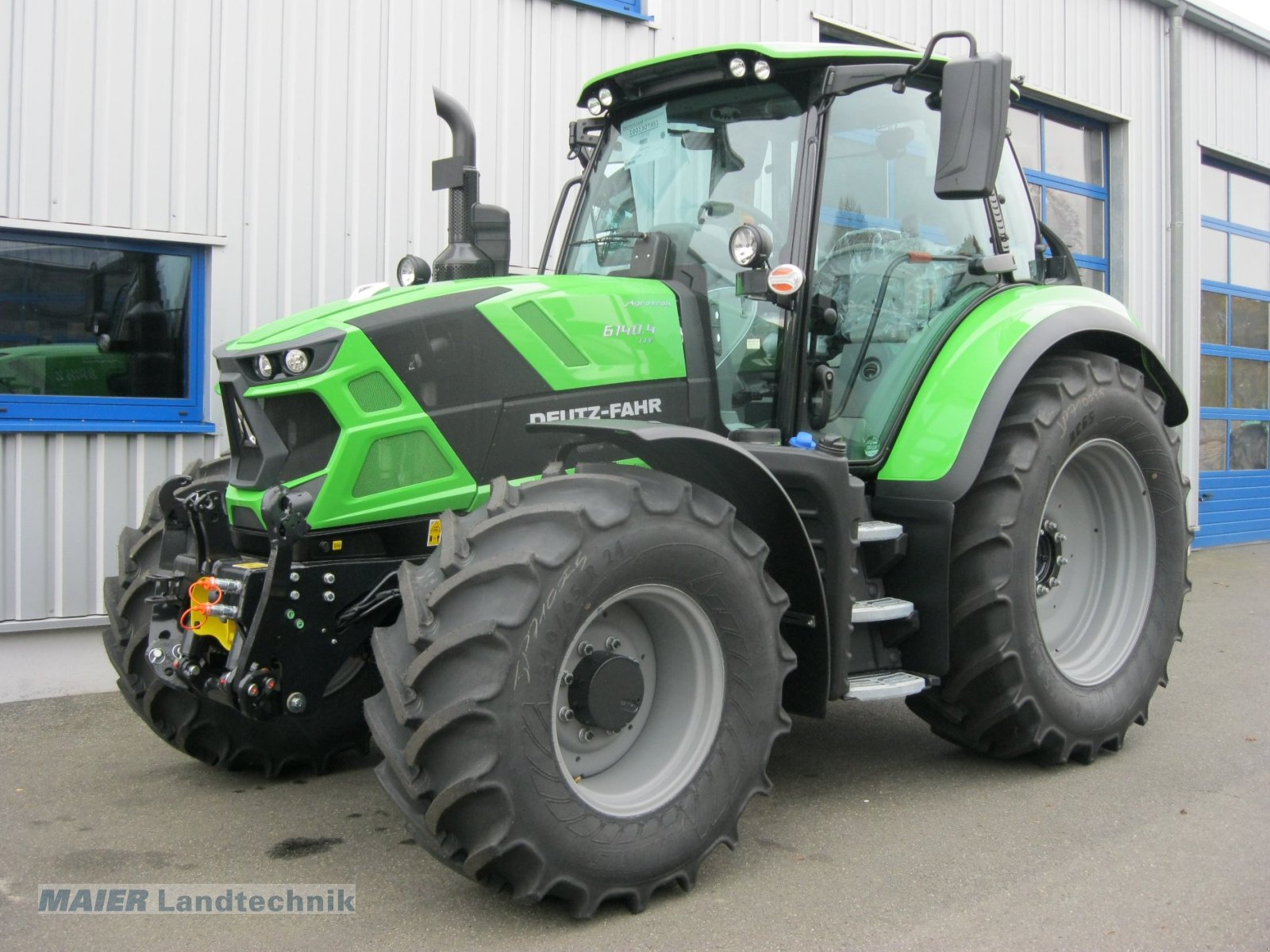 Traktor des Typs Deutz-Fahr 6140.4 TTV, Neumaschine in Dieterskirchen (Bild 1)