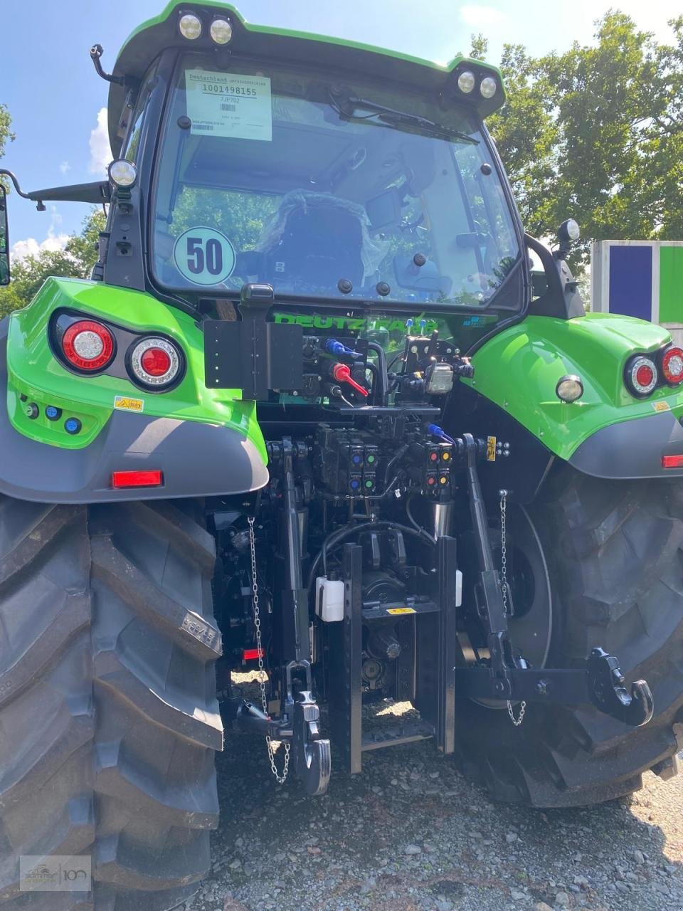 Traktor of the type Deutz-Fahr 6140.4 TTV, Neumaschine in Eslohe–Bremke (Picture 3)