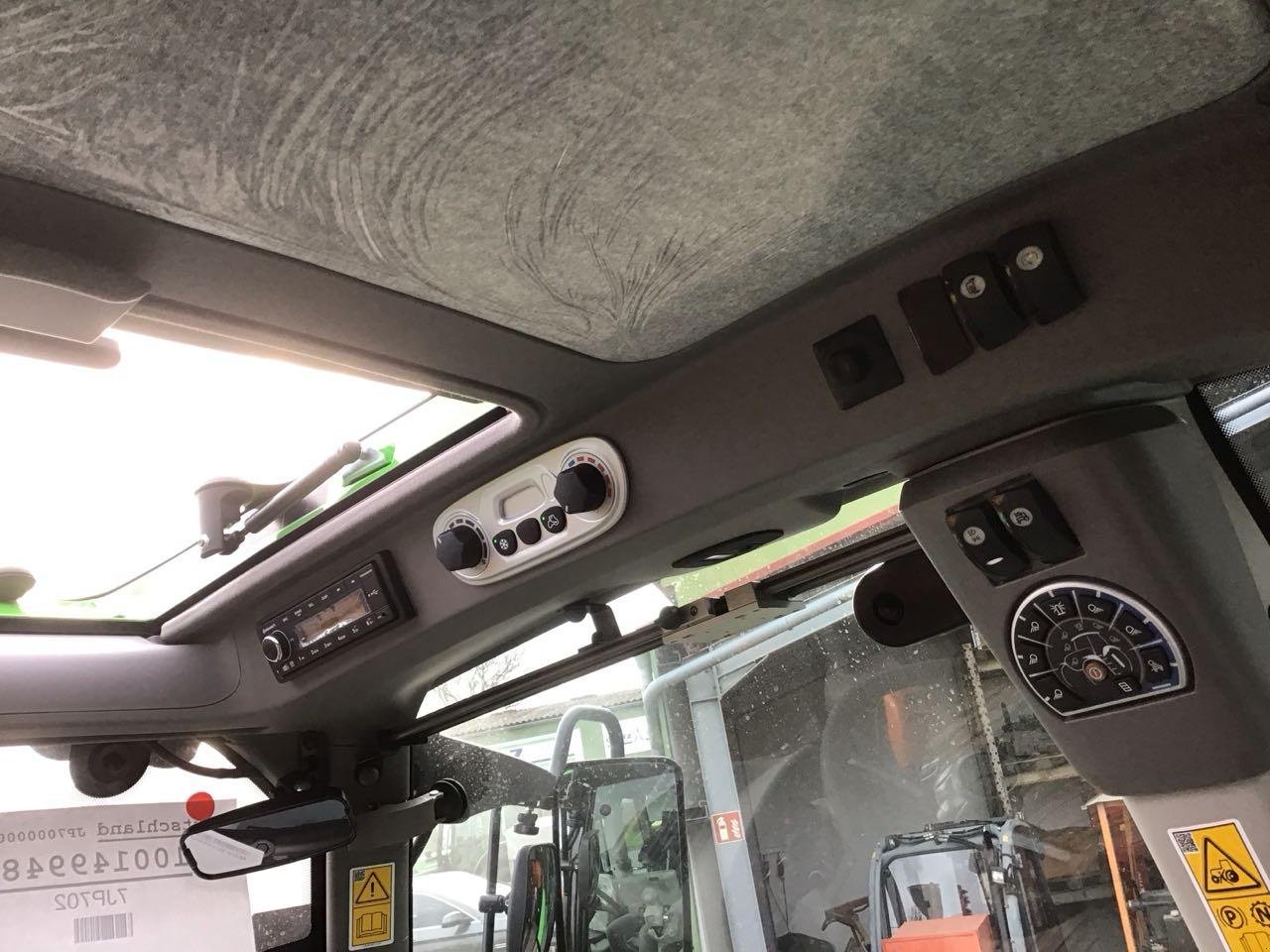 Traktor des Typs Deutz-Fahr 6140.4 TTV, Neumaschine in Burgbernheim (Bild 8)