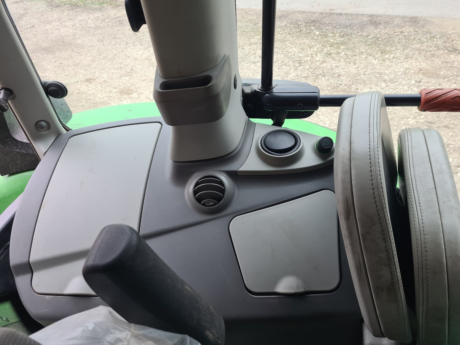 Traktor του τύπου Deutz-Fahr 6145.4, Gebrauchtmaschine σε Dürrlauingen  (Φωτογραφία 13)