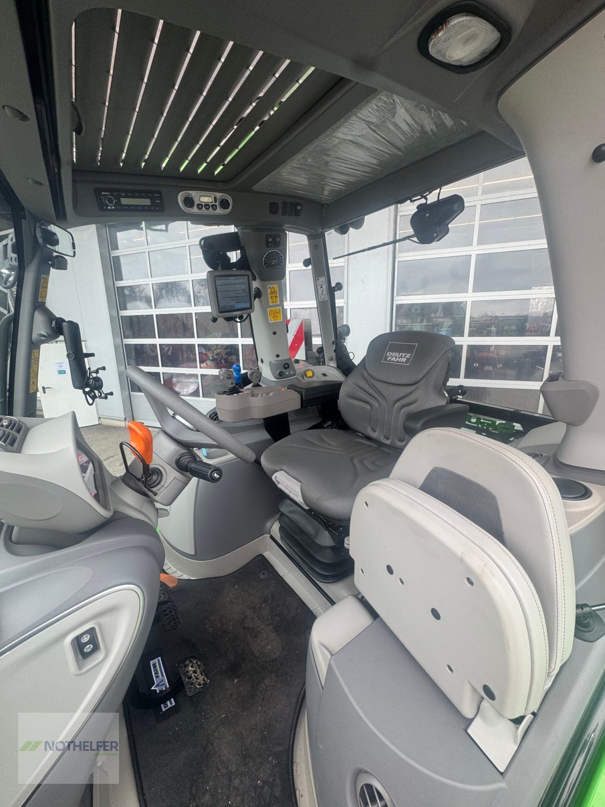 Traktor van het type Deutz-Fahr 6150.4 RVShift *Marketingmaschine*, Neumaschine in Pforzen (Foto 10)