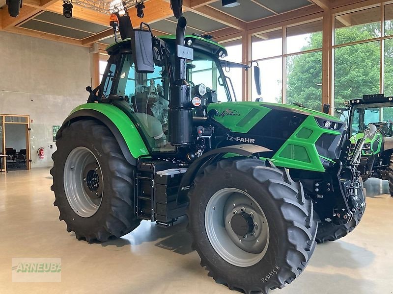 Traktor des Typs Deutz-Fahr 6150.4 TTV 30 Jahre, Neumaschine in Schlettau (Bild 4)