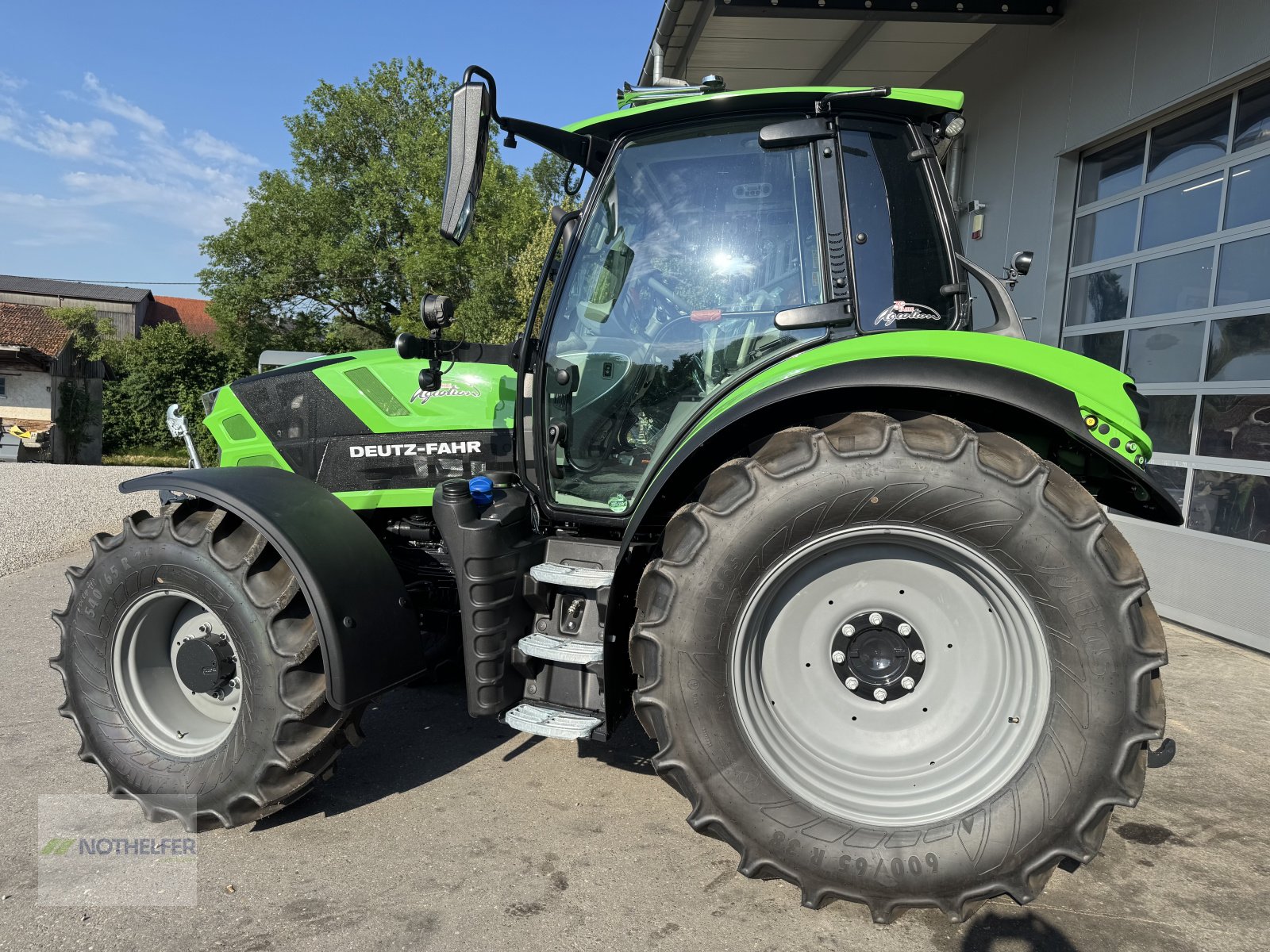 Traktor του τύπου Deutz-Fahr 6150.4 TTV Sondermodell 30 Jahre Agrotron, Neumaschine σε Pforzen (Φωτογραφία 3)