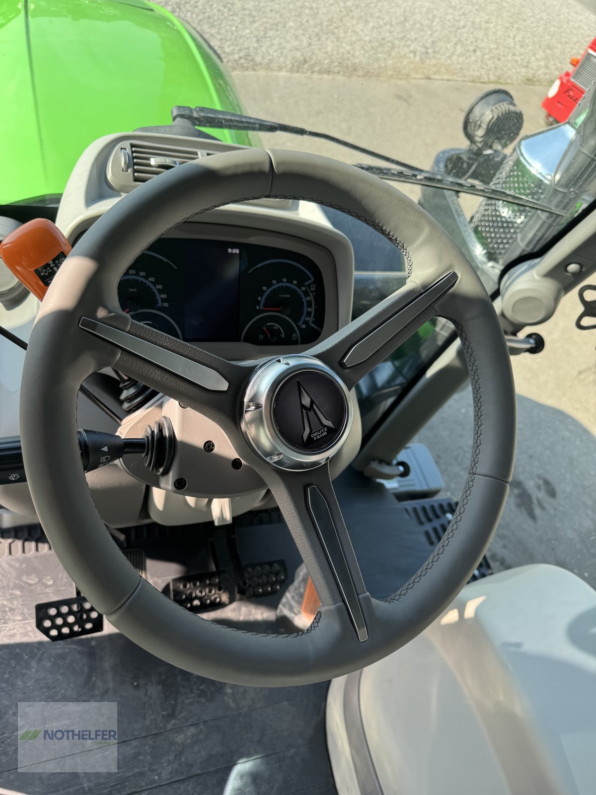 Traktor του τύπου Deutz-Fahr 6150.4 TTV Sondermodell 30 Jahre Agrotron, Neumaschine σε Pforzen (Φωτογραφία 22)