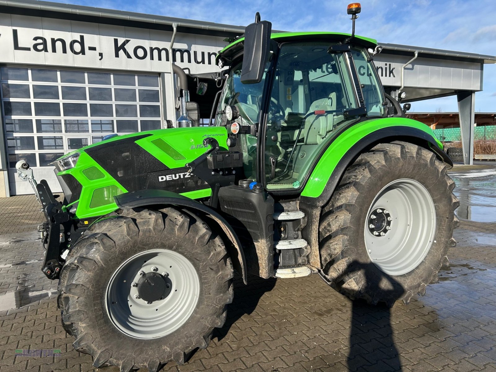 Traktor типа Deutz-Fahr 6150.4 TTV, stufenlos. jung gebraucht, mit Garantie, Preisgünstig, Gebrauchtmaschine в Buchdorf (Фотография 3)