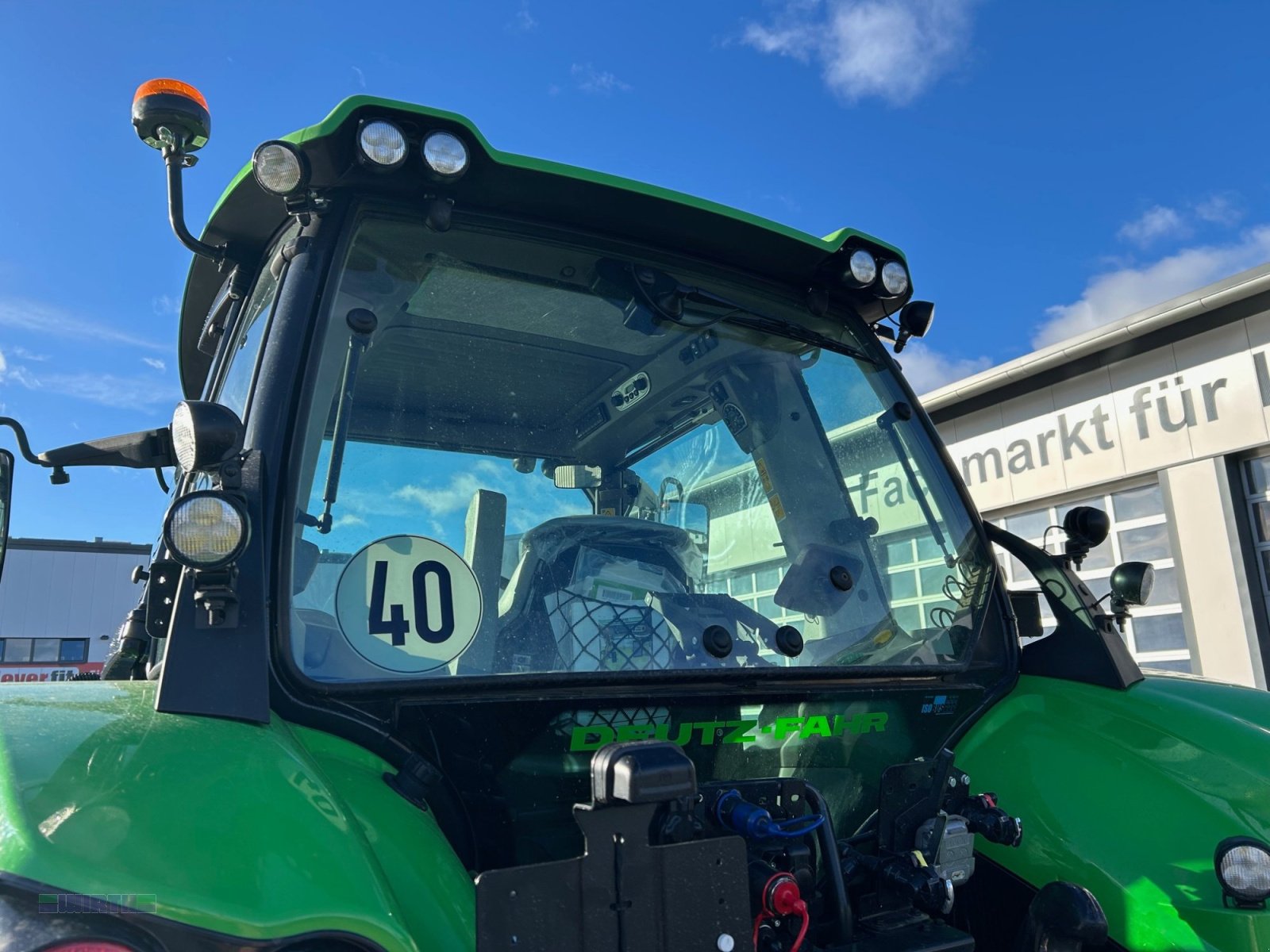 Traktor типа Deutz-Fahr 6150.4 TTV, stufenlos. jung gebraucht, mit Garantie, Preisgünstig, Gebrauchtmaschine в Buchdorf (Фотография 5)