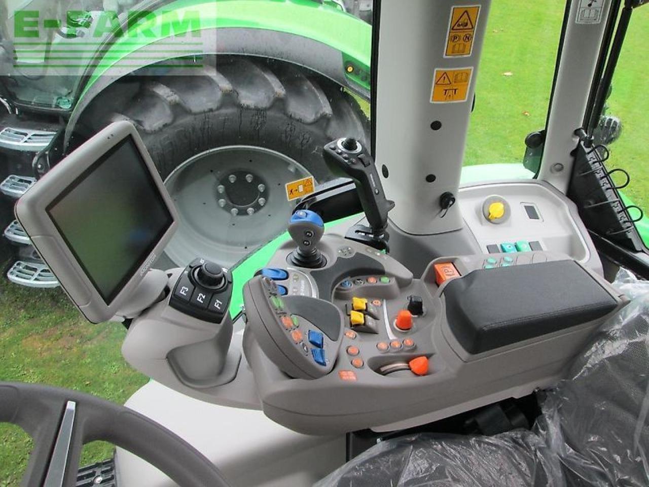 Traktor tip Deutz-Fahr 6150.4 ttv TTV, Gebrauchtmaschine in VELBERT (Poză 10)