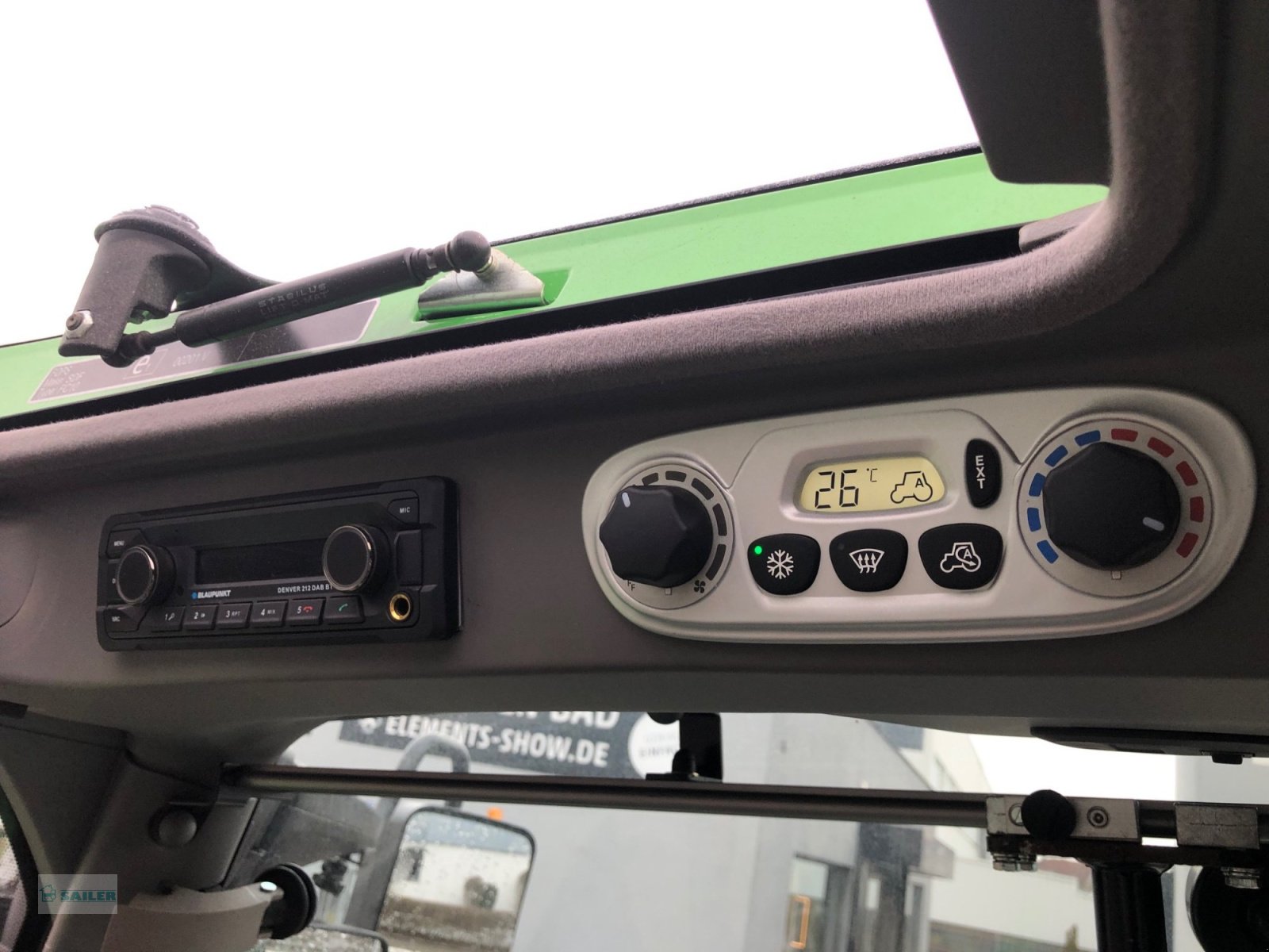 Traktor van het type Deutz-Fahr 6150.4 TTV, Gebrauchtmaschine in Landsberg (Foto 10)