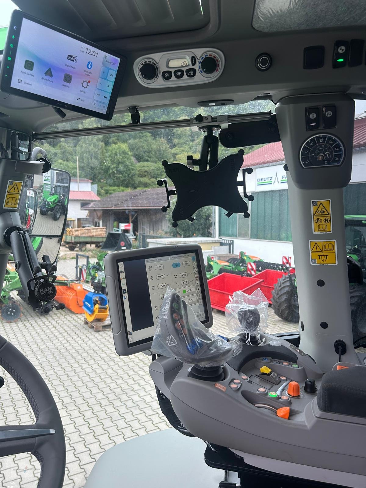 Traktor Türe ait Deutz-Fahr 6150.4 TTV, Neumaschine içinde Treuchtlingen (resim 7)