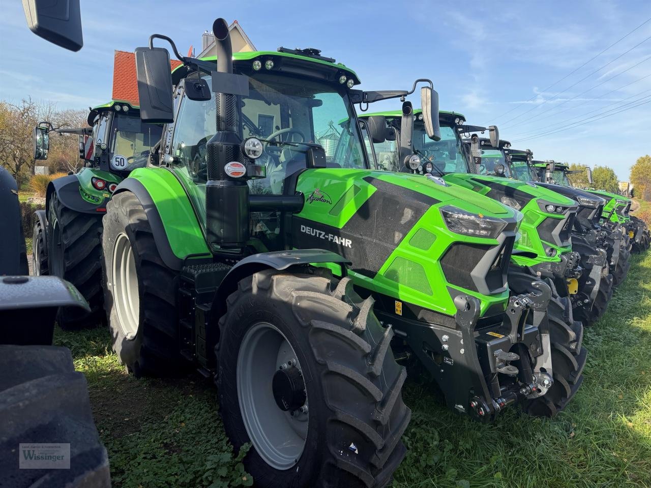 Traktor of the type Deutz-Fahr 6150.4 TTV, Neumaschine in Thalmässing (Picture 1)