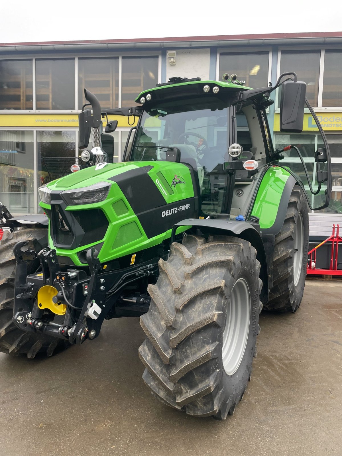 Traktor του τύπου Deutz-Fahr 6150.4 TTV, Gebrauchtmaschine σε Ochsenhausen (Φωτογραφία 1)