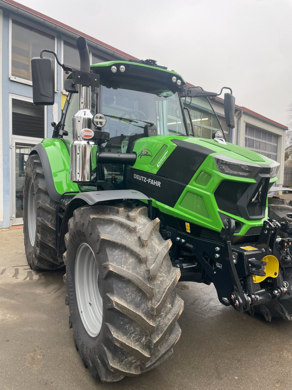 Traktor του τύπου Deutz-Fahr 6150.4 TTV, Gebrauchtmaschine σε Ochsenhausen (Φωτογραφία 3)