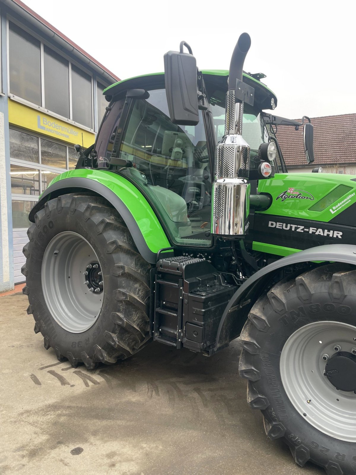 Traktor του τύπου Deutz-Fahr 6150.4 TTV, Gebrauchtmaschine σε Ochsenhausen (Φωτογραφία 4)