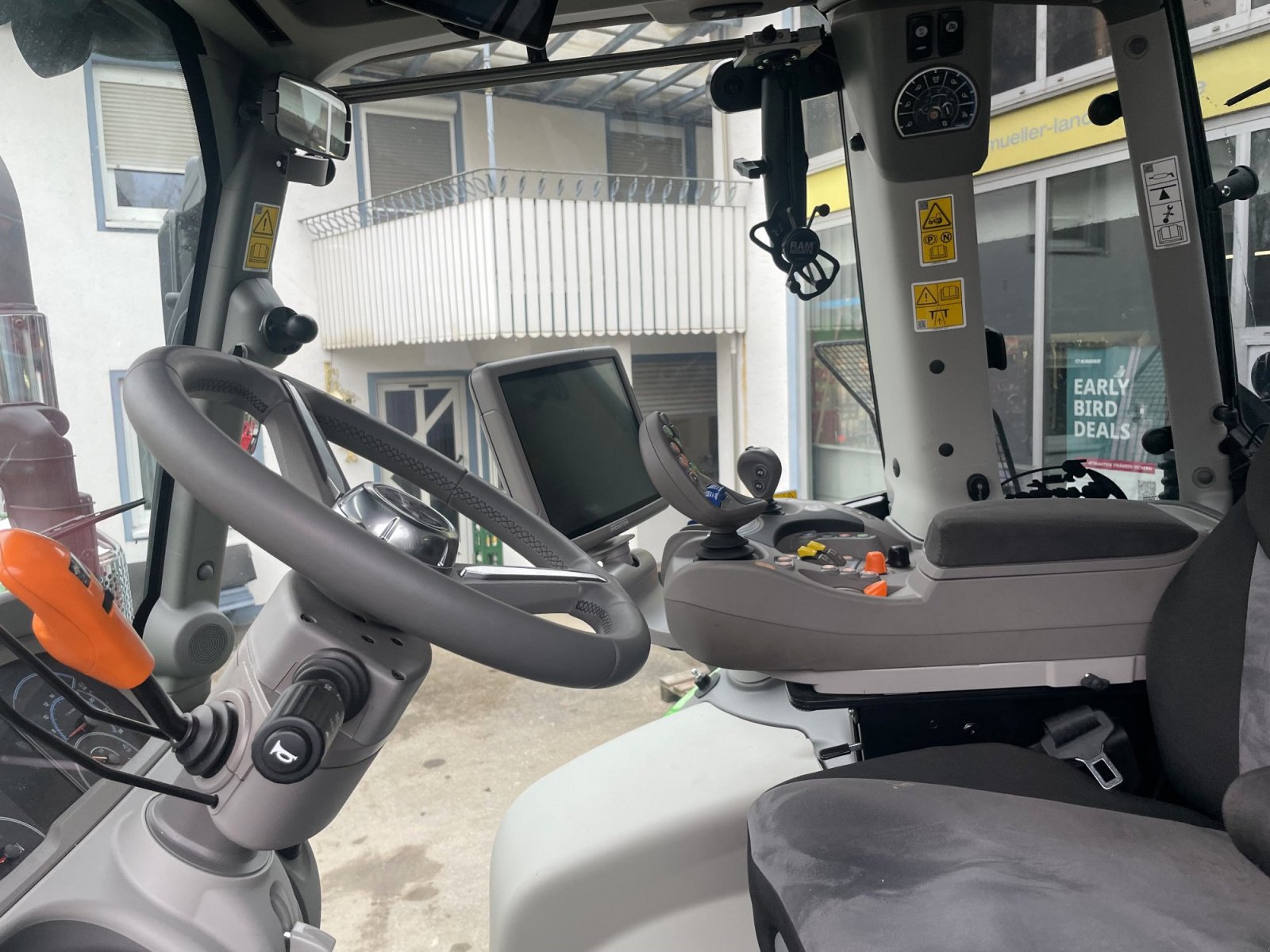 Traktor του τύπου Deutz-Fahr 6150.4 TTV, Gebrauchtmaschine σε Ochsenhausen (Φωτογραφία 8)