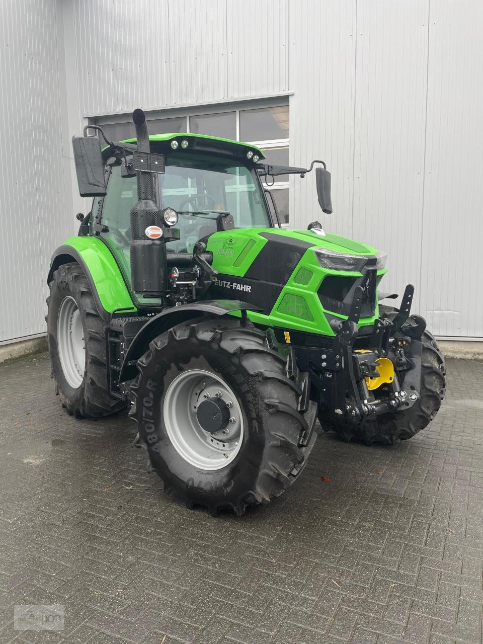 Traktor of the type Deutz-Fahr 6150.4 TTV, Neumaschine in Eslohe–Bremke (Picture 1)