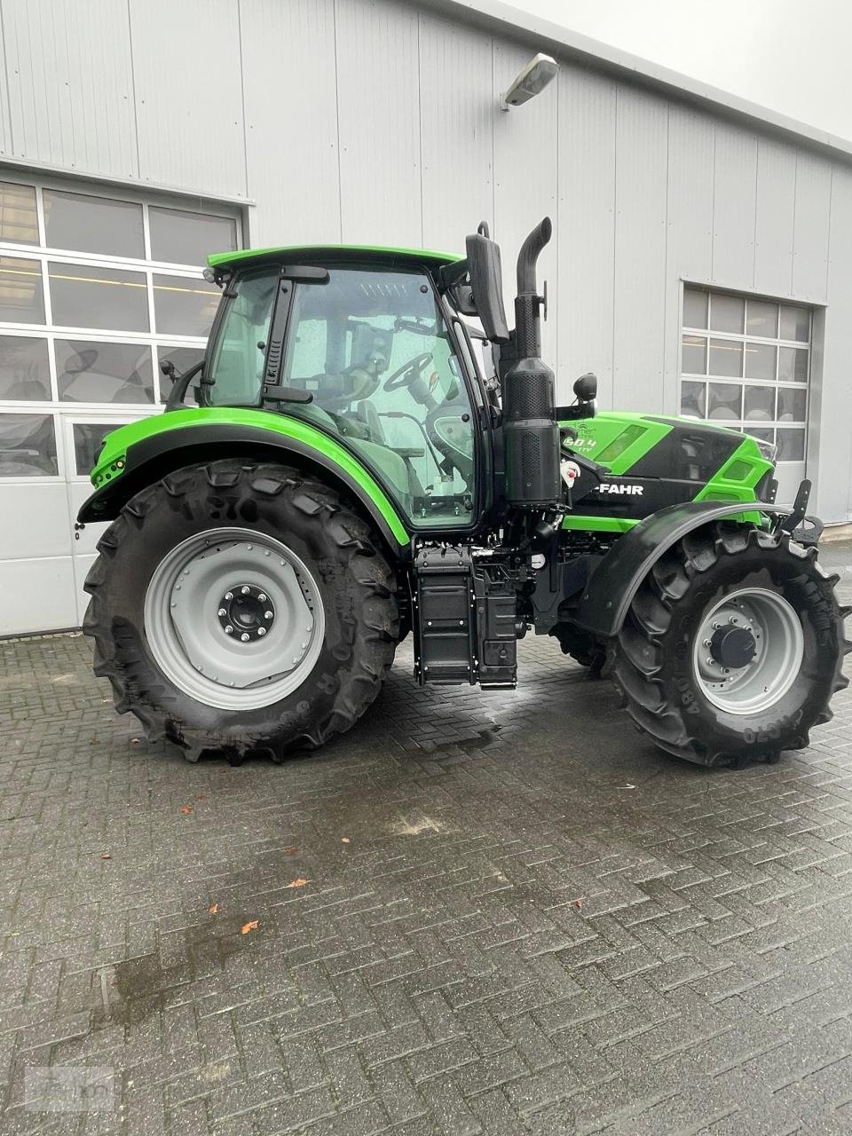 Traktor of the type Deutz-Fahr 6150.4 TTV, Neumaschine in Eslohe–Bremke (Picture 5)