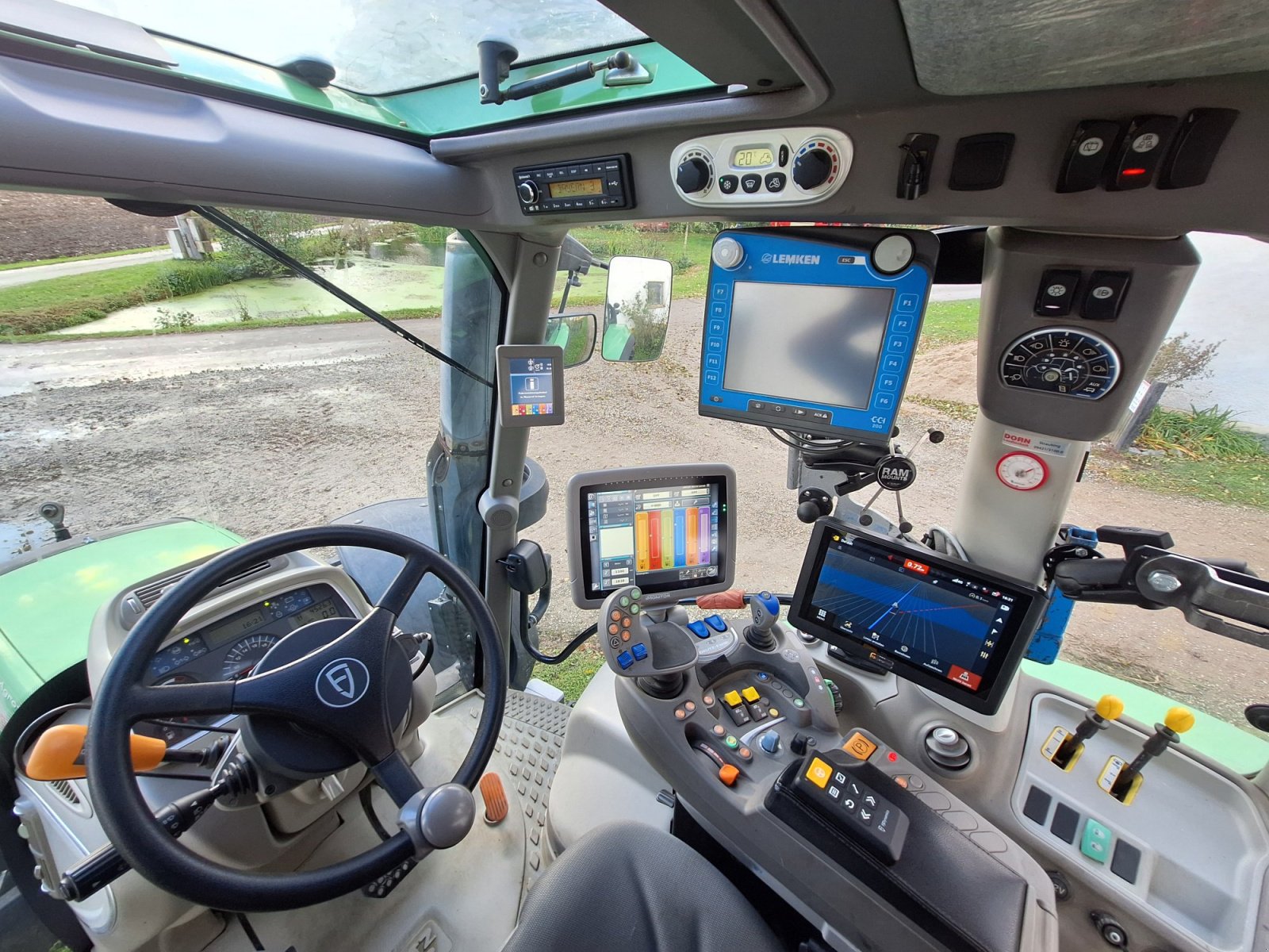 Traktor του τύπου Deutz-Fahr 6150.4 TTV, Gebrauchtmaschine σε Parkstetten (Φωτογραφία 2)