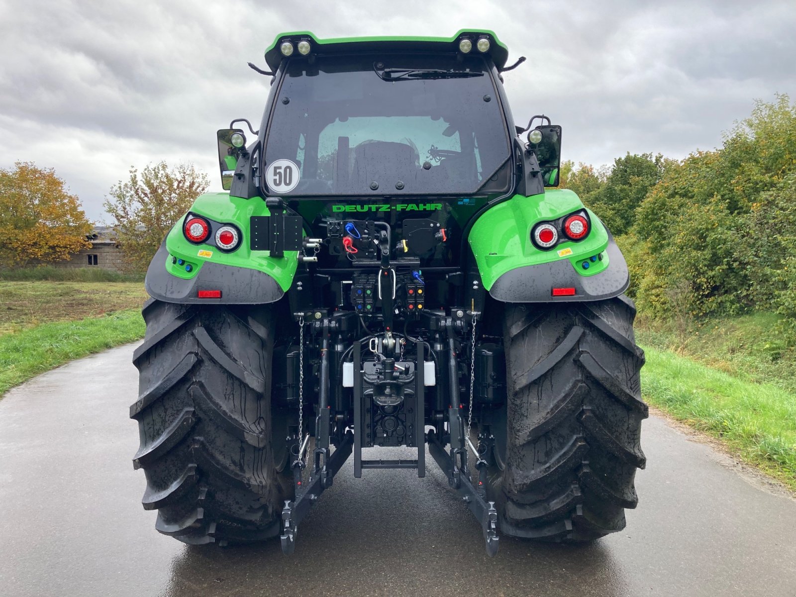Traktor des Typs Deutz-Fahr 6150.4, Neumaschine in Jüterbog (Bild 4)