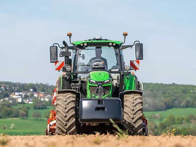 Traktor van het type Deutz-Fahr 6150.4TTV, Neumaschine in Kwadijk