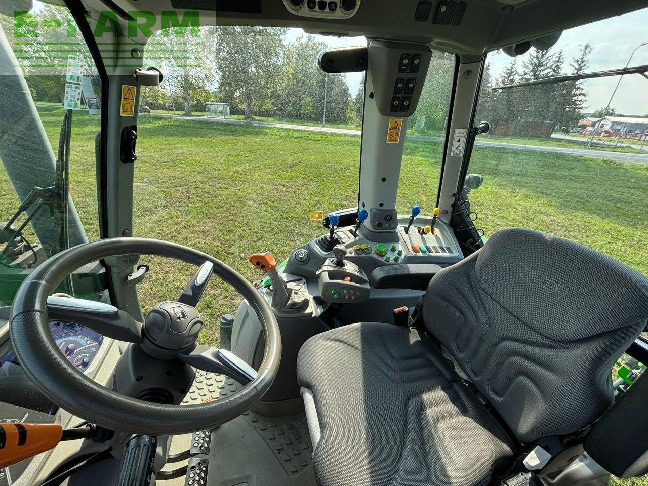 Traktor van het type Deutz-Fahr 6155 Agrotron, Gebrauchtmaschine in Hamburg (Foto 11)