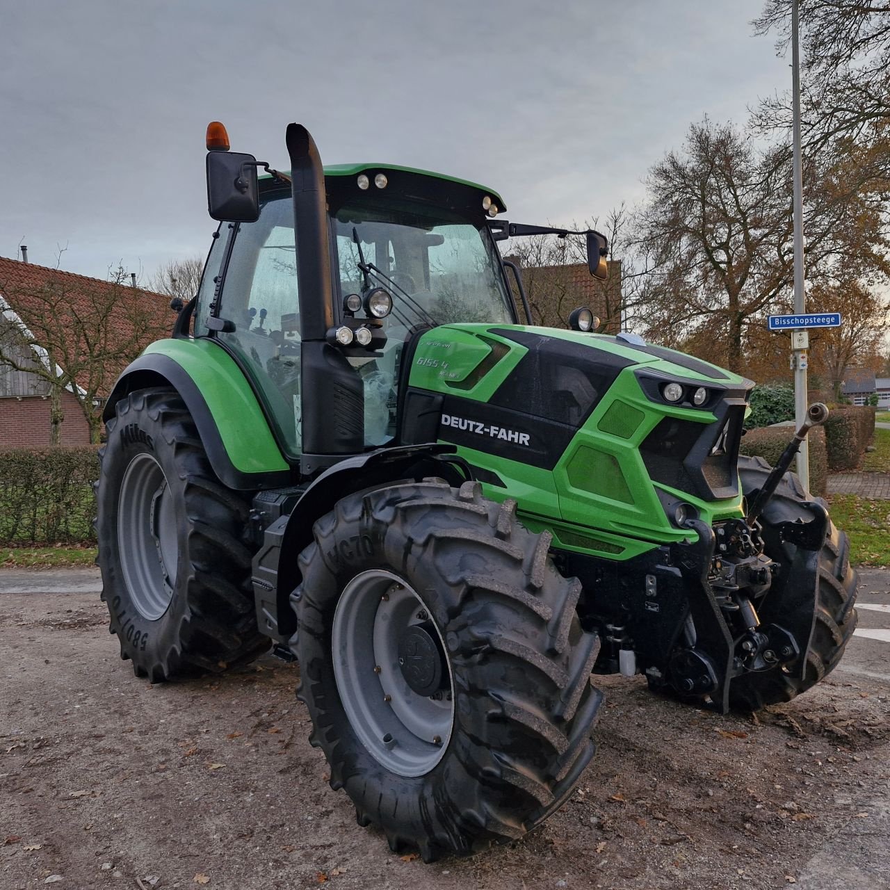 Traktor типа Deutz-Fahr 6155.4 RC Shift, Gebrauchtmaschine в Daarle (Фотография 3)