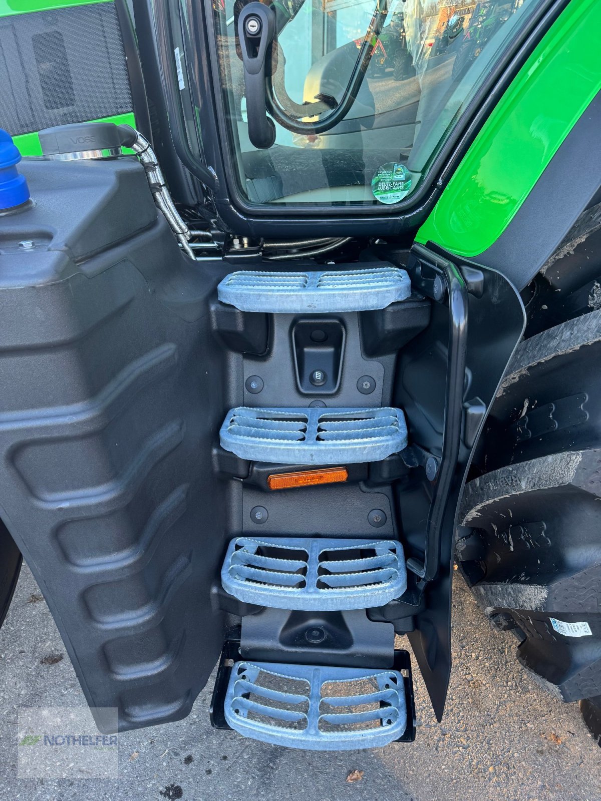 Traktor of the type Deutz-Fahr 6160 Agrotron TTV Warrior, Neumaschine in Pforzen (Picture 9)