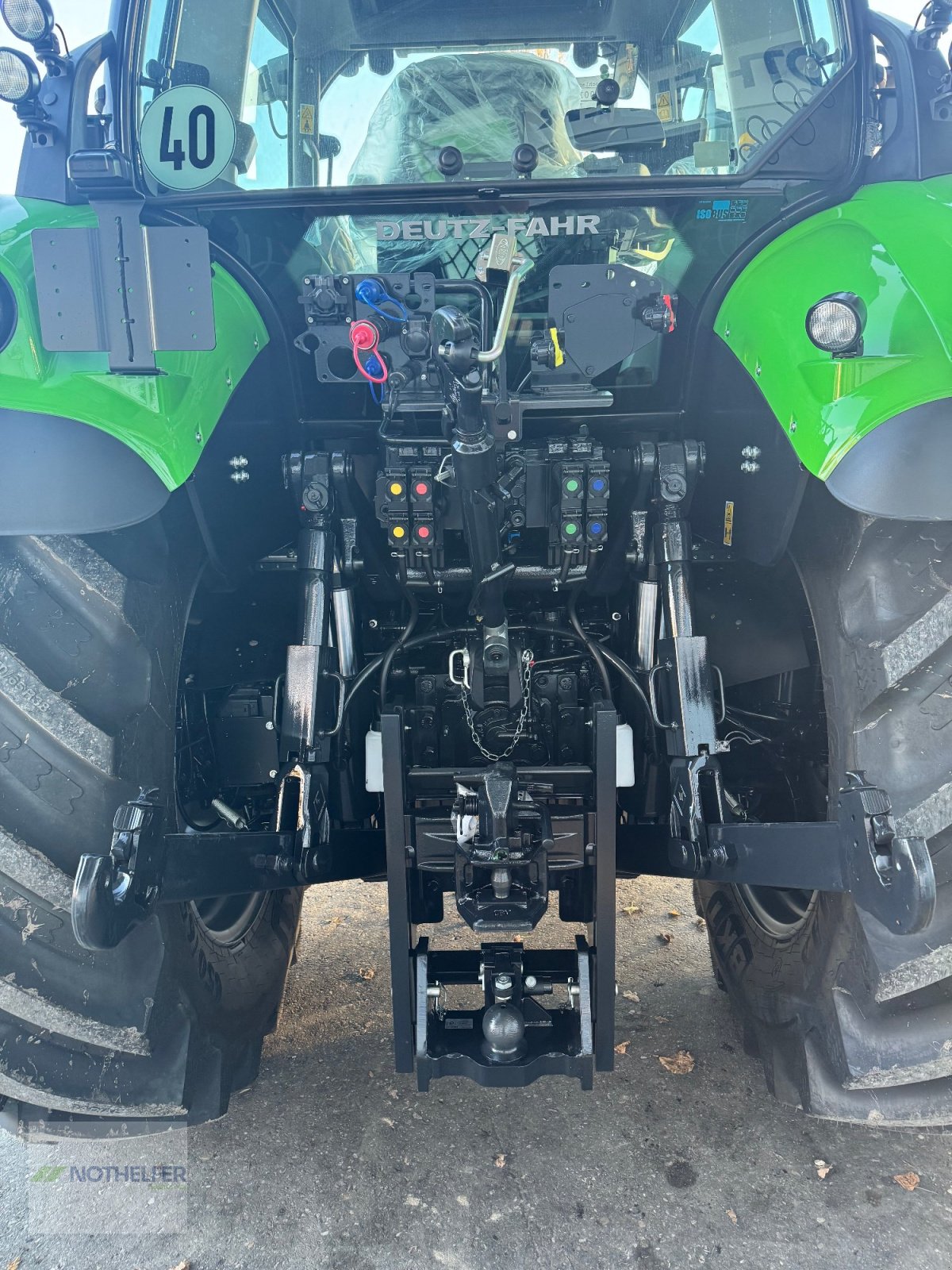 Traktor of the type Deutz-Fahr 6160 Agrotron TTV Warrior, Neumaschine in Pforzen (Picture 10)