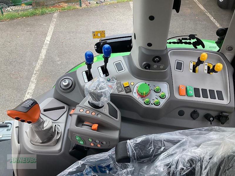 Traktor of the type Deutz-Fahr 6160 Power Shift 30 Jahre Agrotron, Neumaschine in Schlettau (Picture 11)