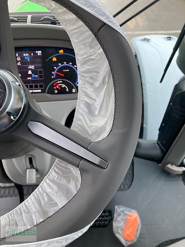 Traktor of the type Deutz-Fahr 6160 Power Shift 30 Jahre Agrotron, Neumaschine in Schlettau (Picture 13)