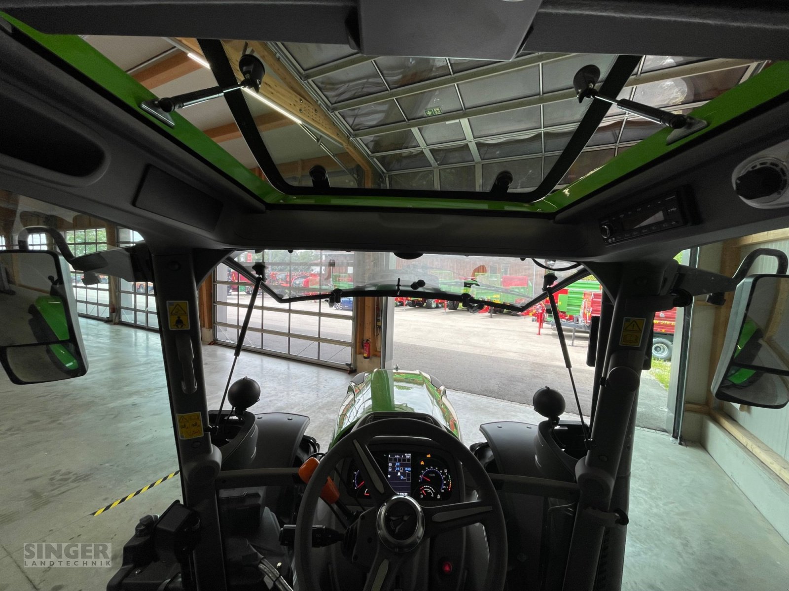 Traktor типа Deutz-Fahr 6160 Powershift Agrotron, Neumaschine в Ebenhofen (Фотография 6)