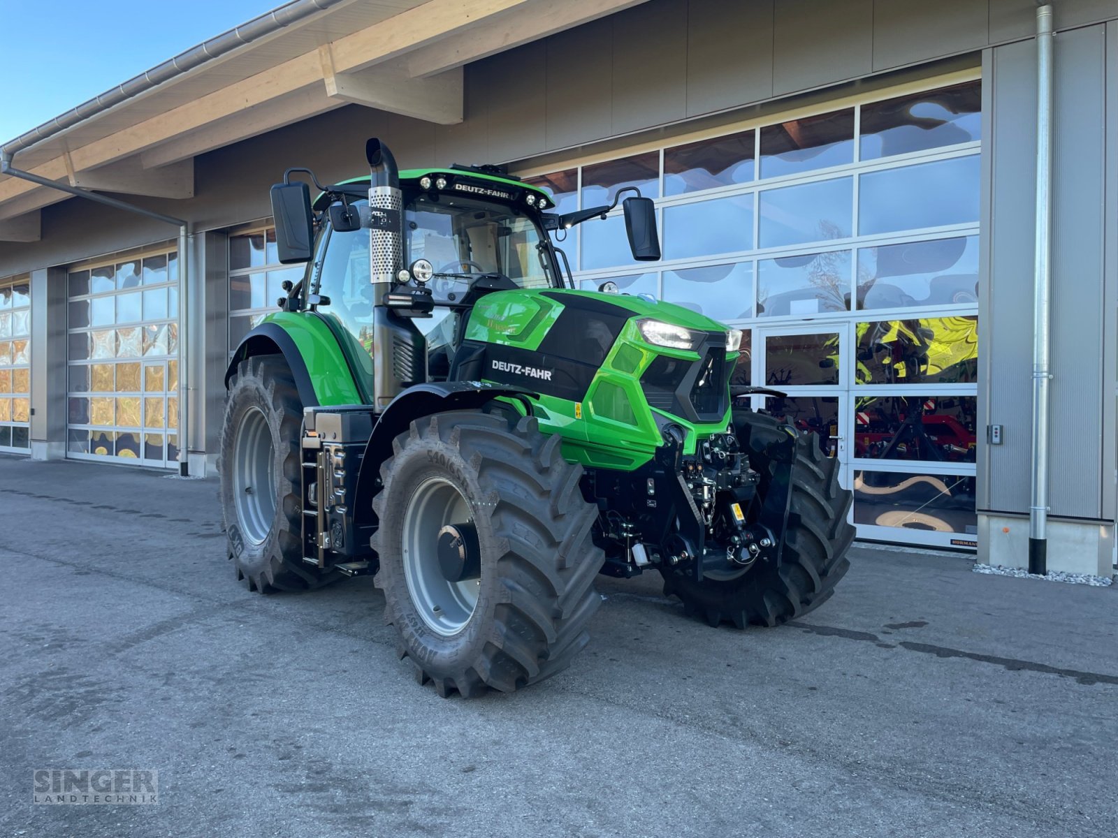 Traktor типа Deutz-Fahr 6160 TTV Agrotron Warrior, Neumaschine в Ebenhofen (Фотография 2)
