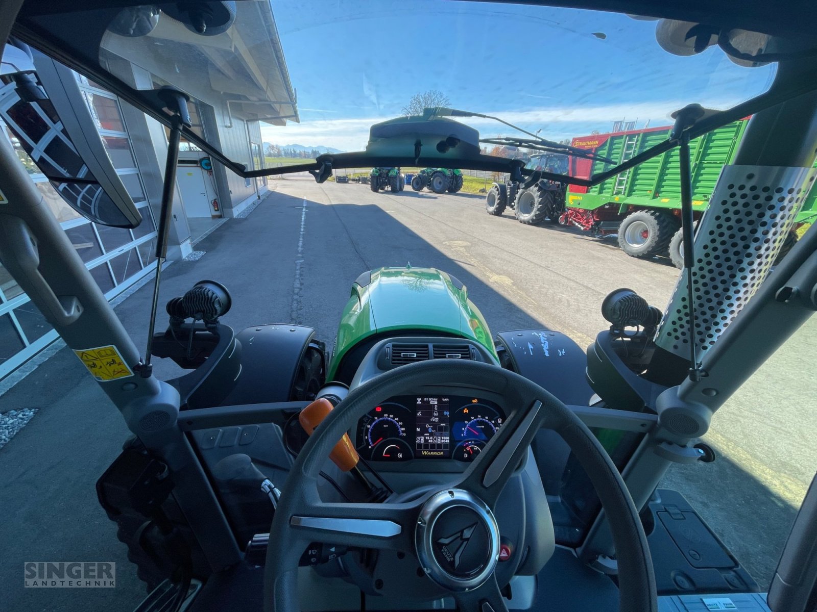 Traktor типа Deutz-Fahr 6160 TTV Agrotron Warrior, Neumaschine в Ebenhofen (Фотография 12)