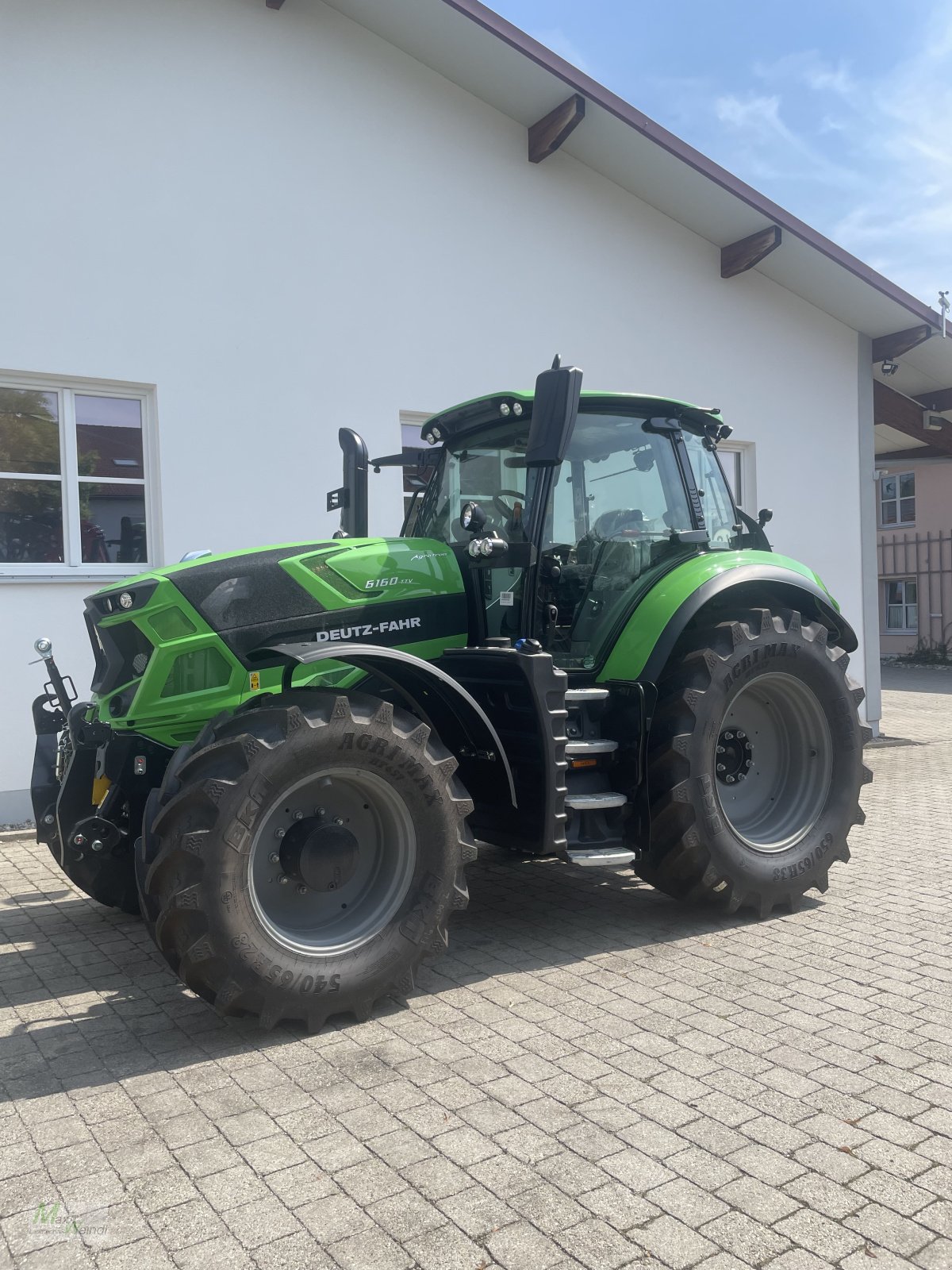 Traktor des Typs Deutz-Fahr 6160 TTV, Neumaschine in Markt Schwaben (Bild 1)