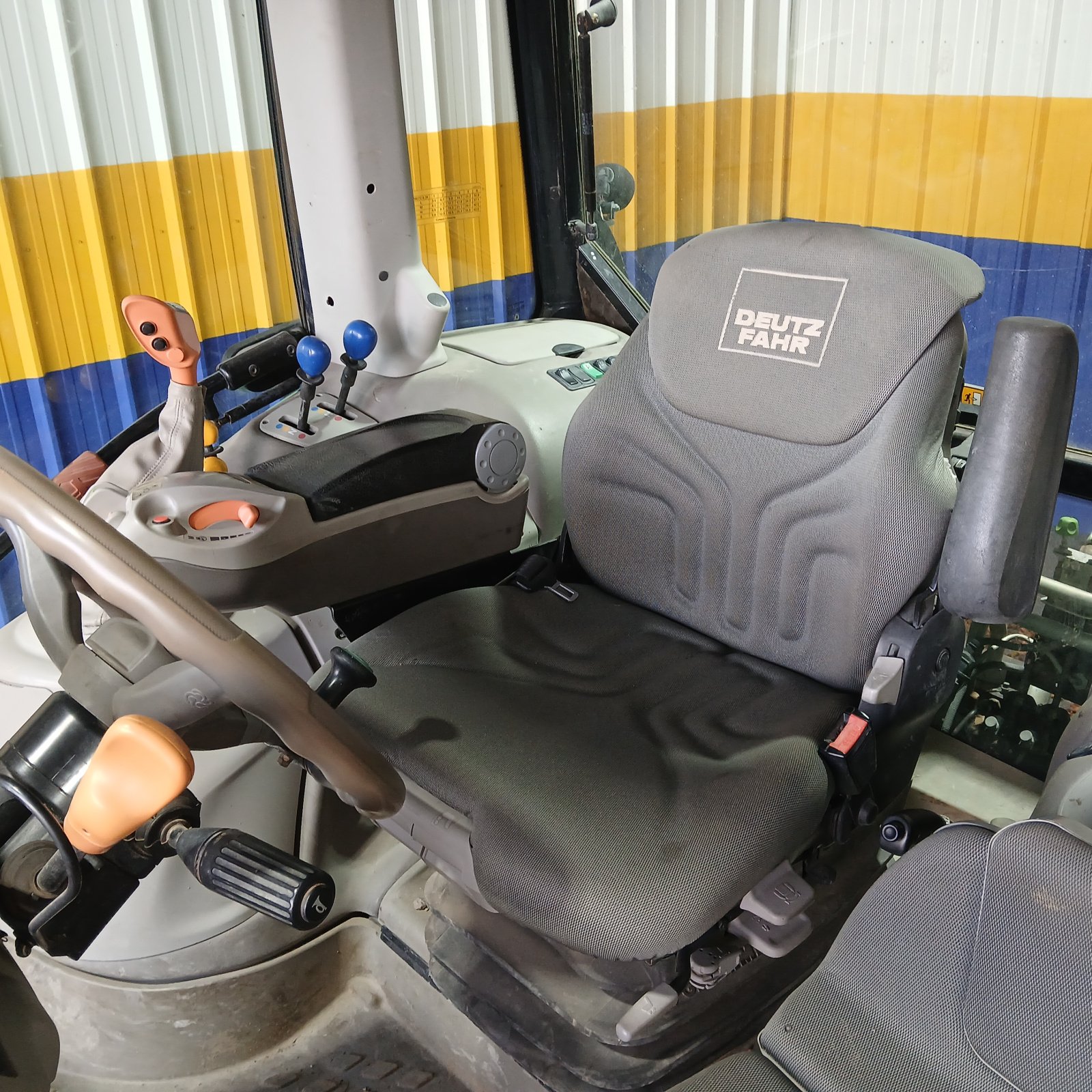 Traktor typu Deutz-Fahr 6160, Gebrauchtmaschine v HERLIN LE SEC (Obrázek 6)