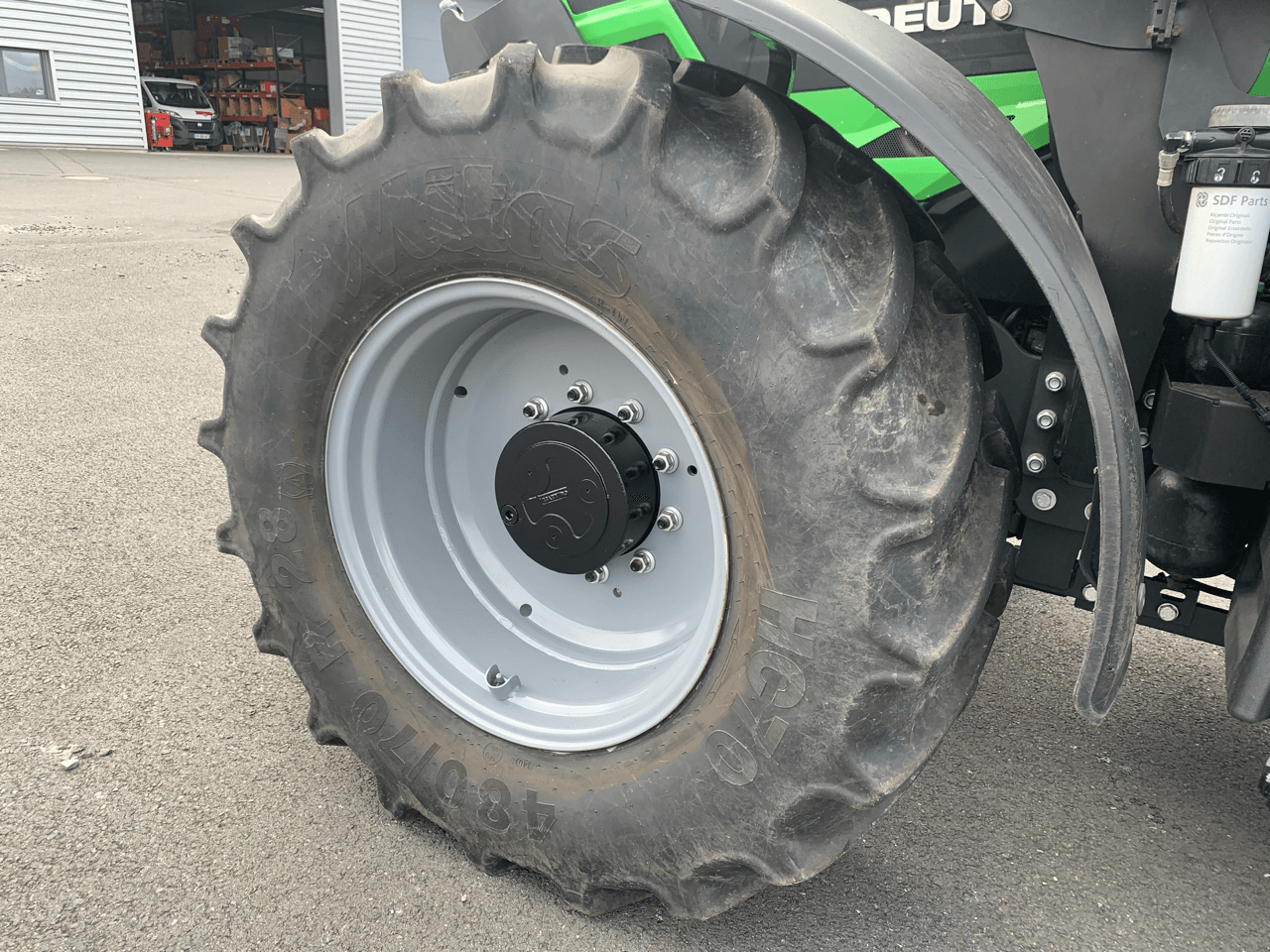 Traktor tip Deutz-Fahr 6165 AGROTRON, Gebrauchtmaschine in CINTHEAUX (Poză 10)