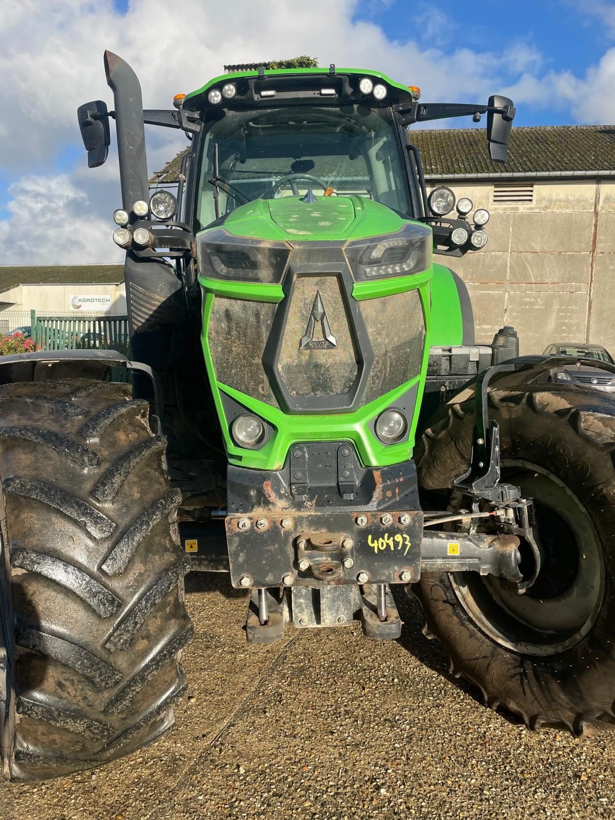 Traktor van het type Deutz-Fahr 6165 RC SHIFT, Gebrauchtmaschine in BOSC LE HARD (Foto 4)