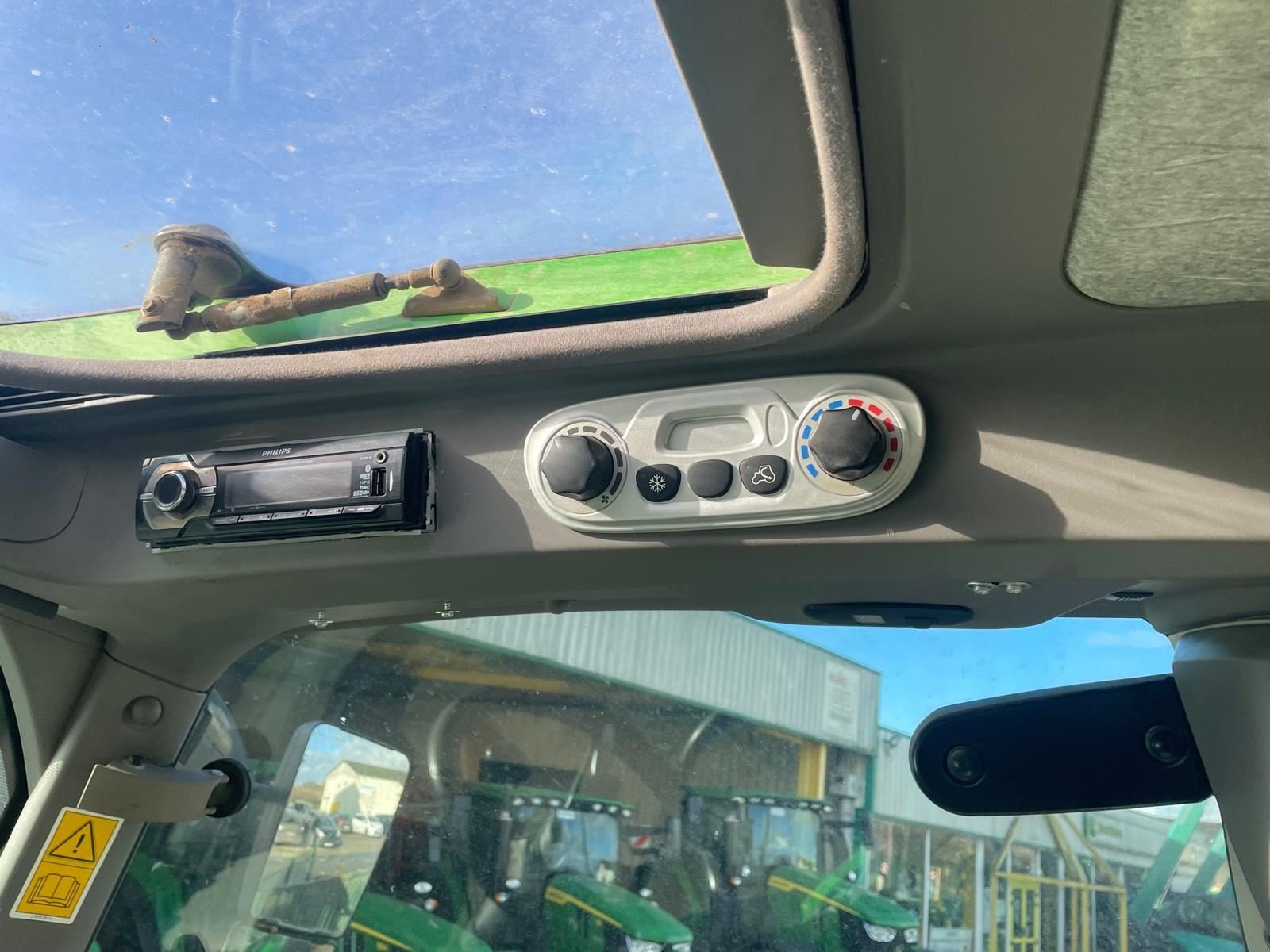 Traktor van het type Deutz-Fahr 6165 RC SHIFT, Gebrauchtmaschine in BOSC LE HARD (Foto 10)