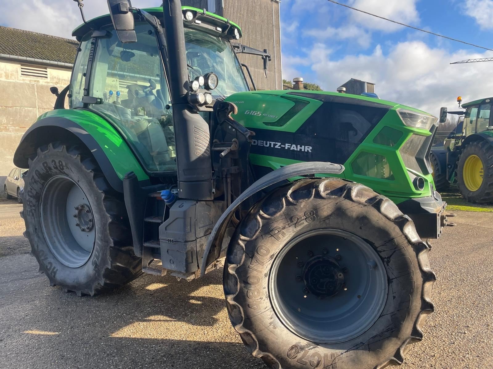 Traktor van het type Deutz-Fahr 6165 RC SHIFT, Gebrauchtmaschine in BOSC LE HARD (Foto 2)