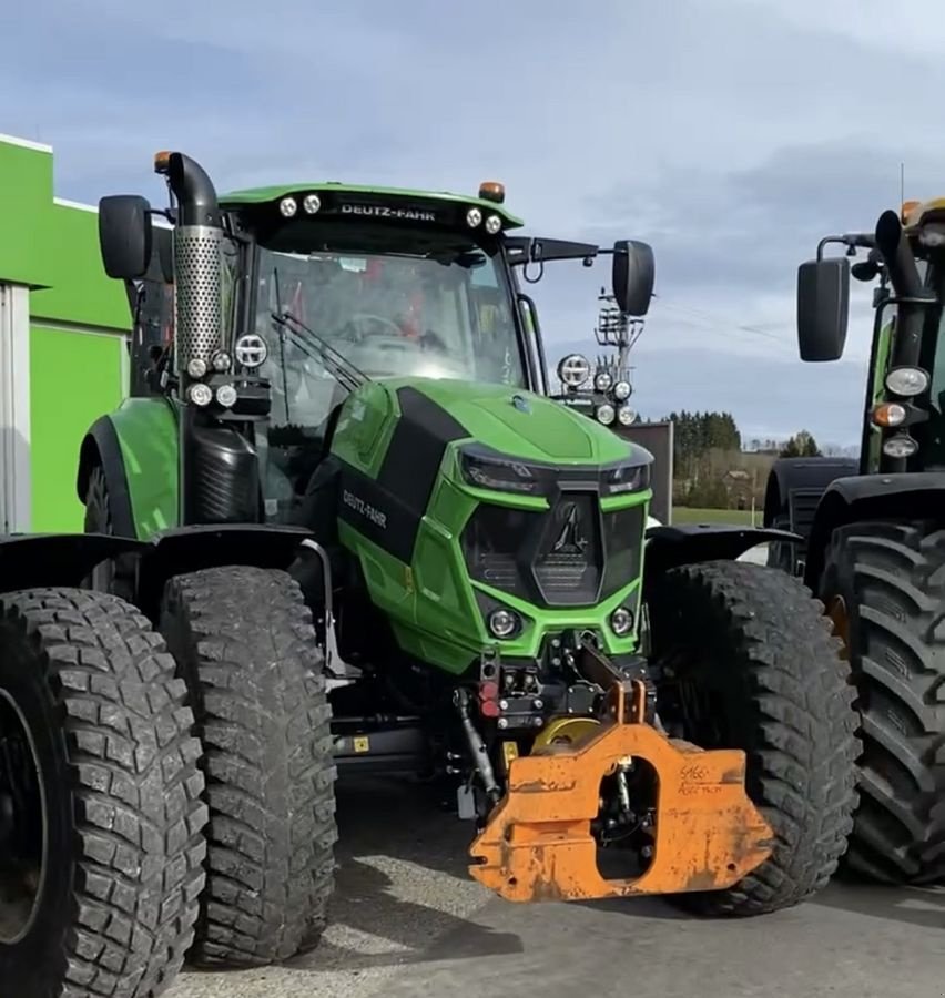 Traktor des Typs Deutz-Fahr 6165 TTV Agrotron, Vorführmaschine in Liebenau (Bild 3)